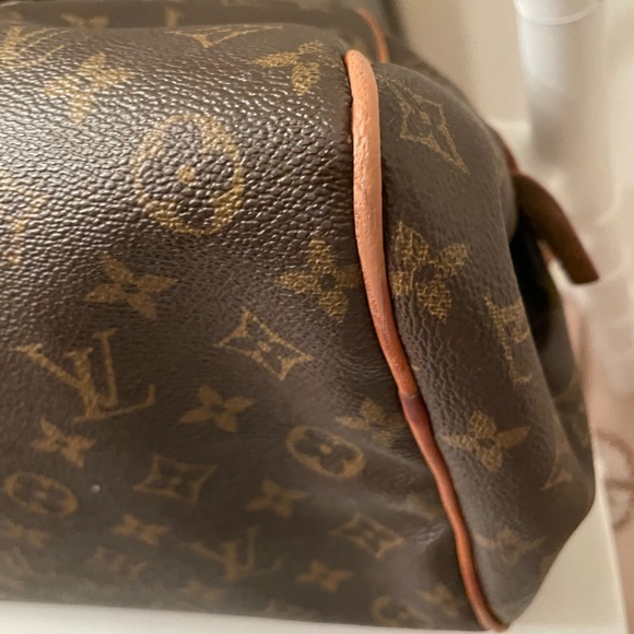 ⭐️ SOLD ⭐️ LOUIS VUITTON - Montorgueil PM Beauty - Picture 7 of 12